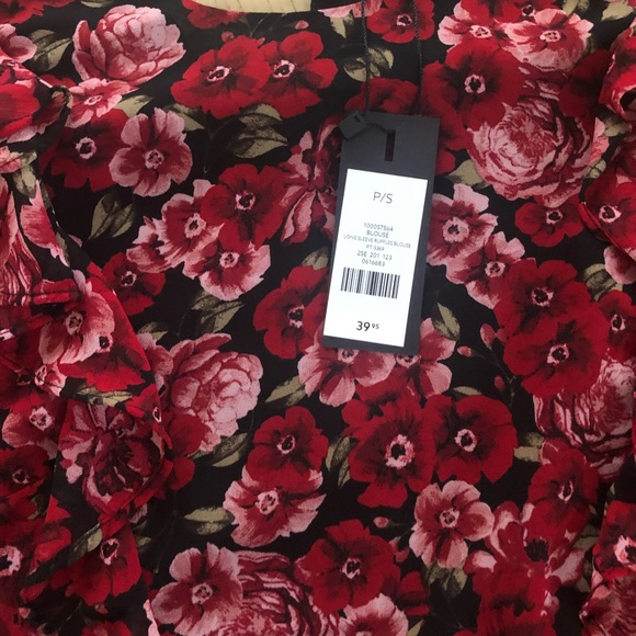 Dynamite floral top NWT - Picture 3 of 3